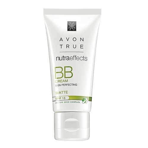 Avon Matující BB krém se zkrášlujícím účinkem SPF 15 Avon True (BB Cream Skin Perfecting) 30 ml Medium