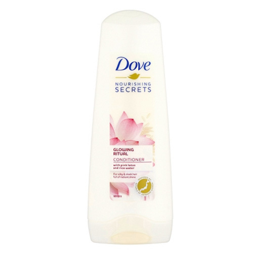 Dove Rozzařující kondicionér s extraktem z lotosového květu a rýžovou vodou Nourishing Secrets (Condicioner) 200 ml