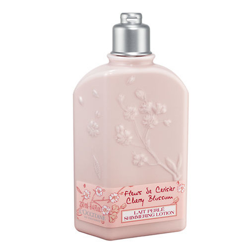 L`Occitane en Provence Třpytivé tělové mléko třešňový květ (Cherry Blossom Shimmering Lotion) 250 ml