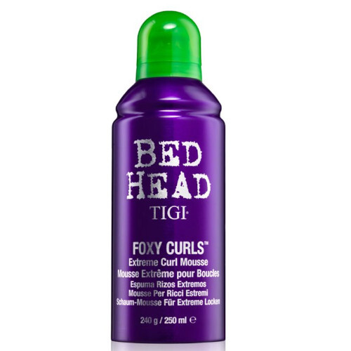 Tigi Pěnové tužidlo pro vlnité vlasy Bed Head Foxy Curls Extreme (Curl Mousse) 250 ml