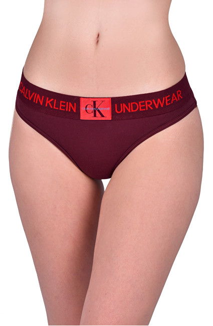 Calvin Klein Dámské kalhotky Thong Phoebe w/manic red patch QF4920E-XP2 M